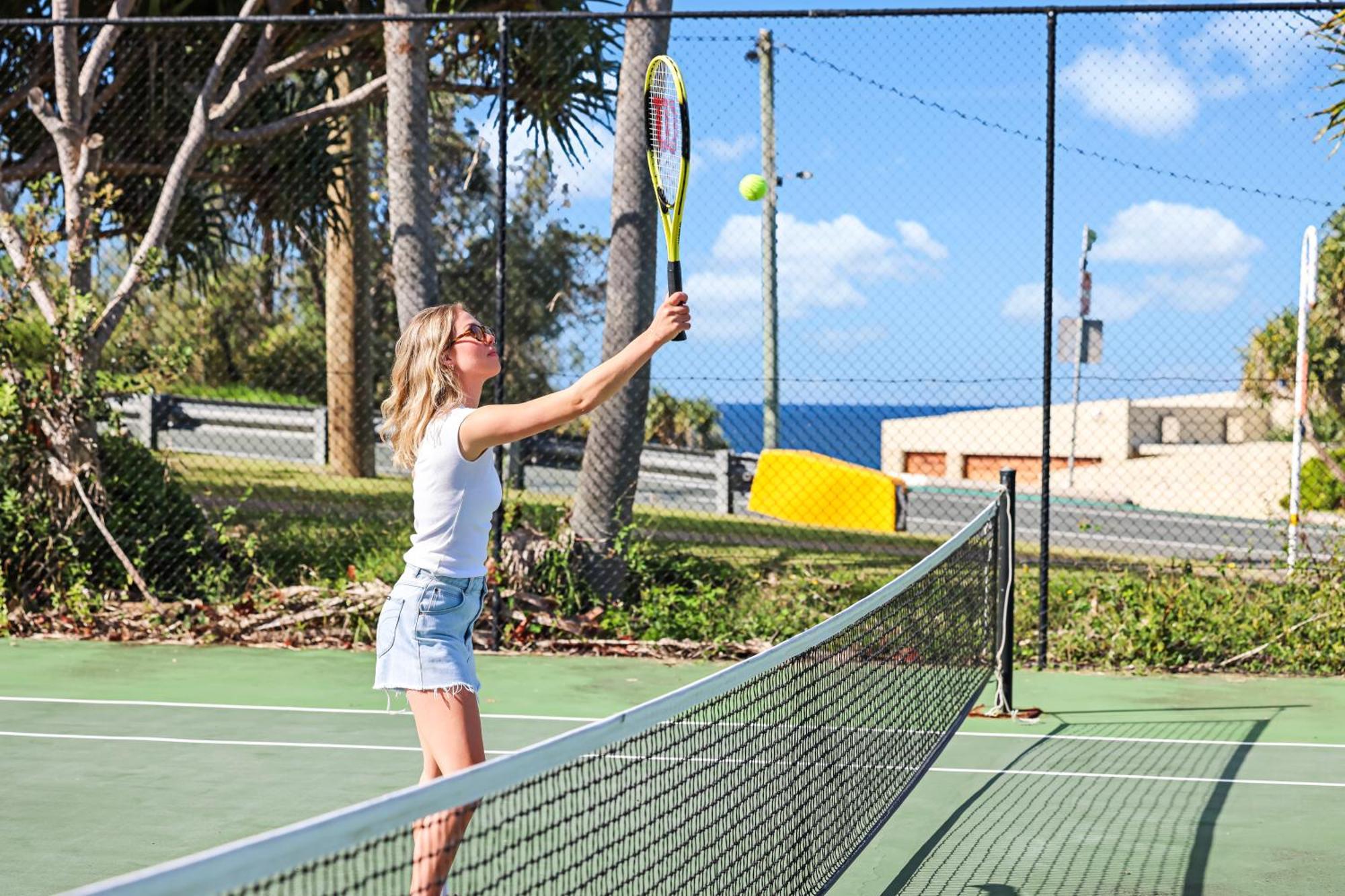 Beach Breakers Resort صن رايز بيتش المظهر الخارجي الصورة